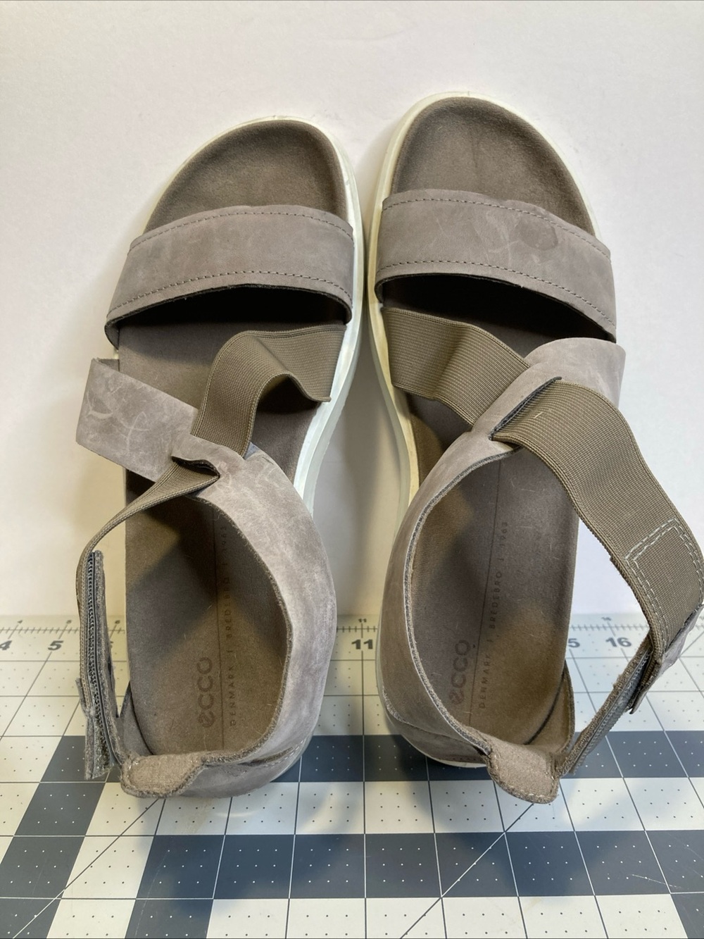 Ecco Sandals Women Size 8 - 8.5 M 39 Yuma Cross Strap Shoes Nubuck Comfort Flats